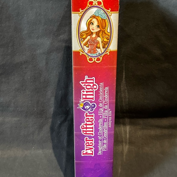 Ever After High Doll Ashlynn Ella Daughter of Cinderella Poseable Doll Netflix - Picture 2 of 3